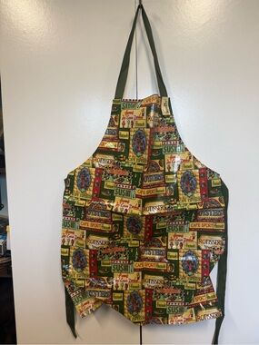 New Harrods Green Market Print apron.  Gift.
